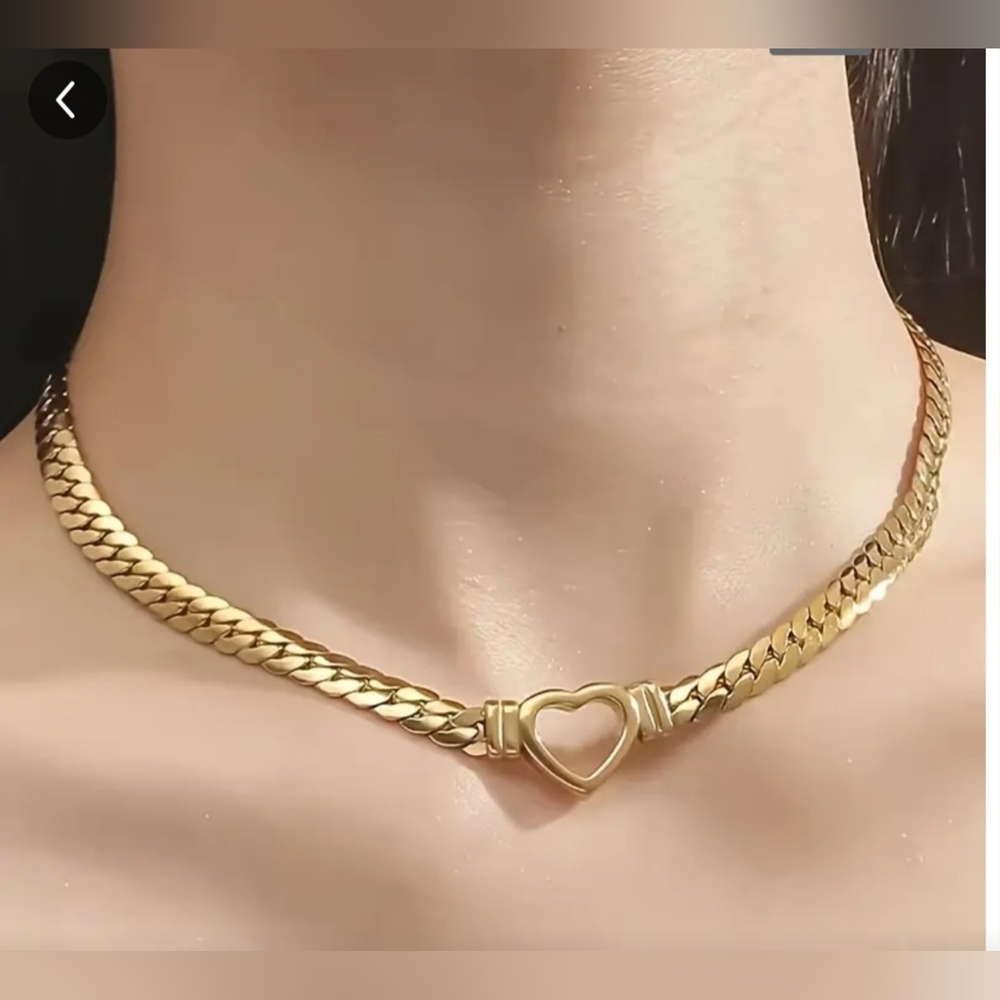 Stainless Steel Gold Plated Heart Pendant Non-Tarnish High Quality Necklace